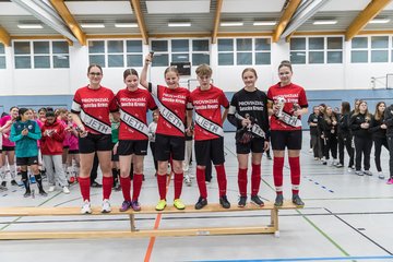 Bild 49 - B-Juniorinnen 2 Loewinnen Cup